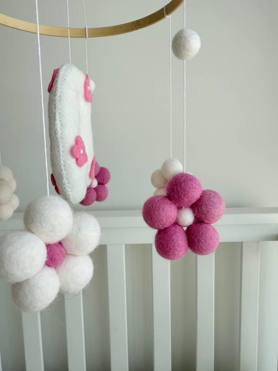Personalizable Baby Mobile with Flowers